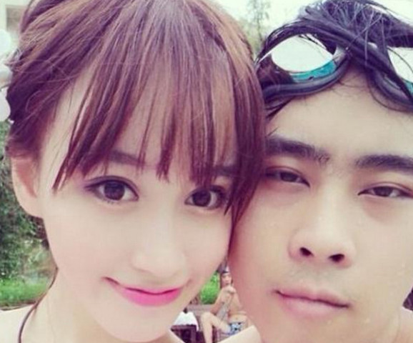 lpl最老职业选手厂长女友曝光,比uu颜值更高,泳装照让人羡慕