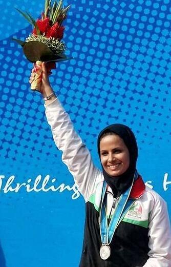 伊朗有了亚运会首位女旗手 她们正在赢回属于