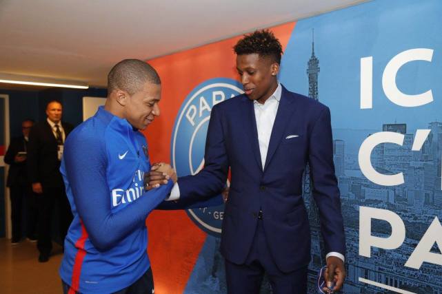 接班帕克掌舵法国?尼克斯希望之星要做篮坛姆巴佩