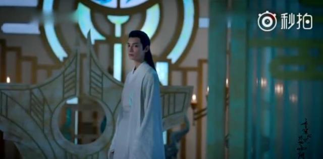 香蜜:润玉表白亲吻锦觅,锦觅下意识的躲开了,润玉爱得好卑微!