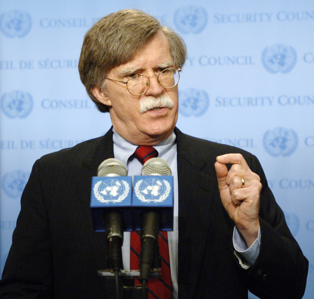 干预美国选举?这人比特朗普还疯,1句话单挑全世界