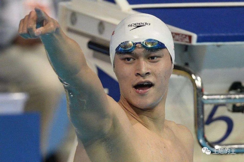 孙杨懂什么叫规则吗?领奖服风波是一次对体