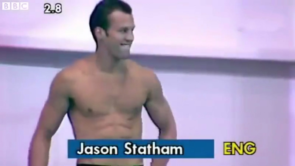杰森斯坦森23岁跳水视频曝光,那时他头发还很茂密