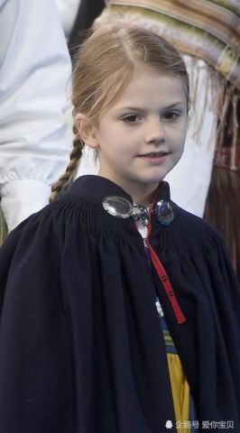 6岁瑞典公主第一天上学,与同学老师自来熟,未