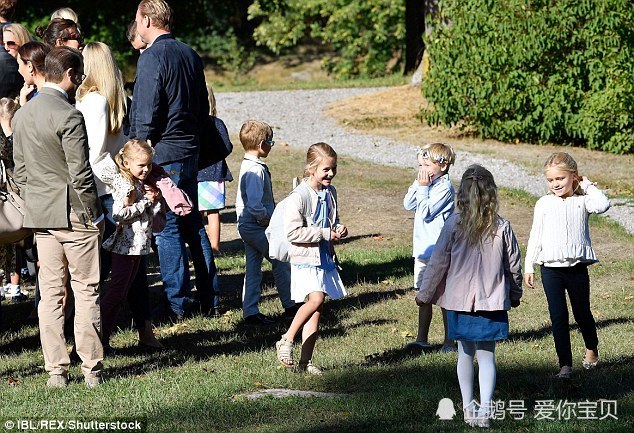 6岁瑞典公主第一天上学,与同学老师自来熟,未