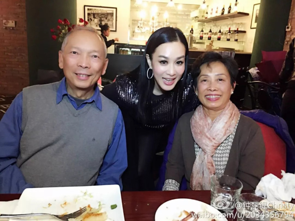 钟丽缇发福被群嘲,我却看得鼻子发酸