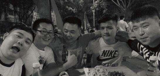 斗鱼解封6324直播间李老八重出江湖,卢本伟忠粉:开开要复播了