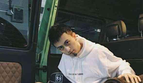 富二代秦奋的土豪车库,三大超跑如今仅剩一台