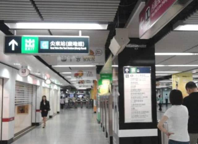 普通人在香港工作,一个月能有多少工资?说出来