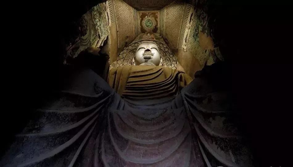 探访莫高窟:天使与飞天是什么关系?敦煌石窟包