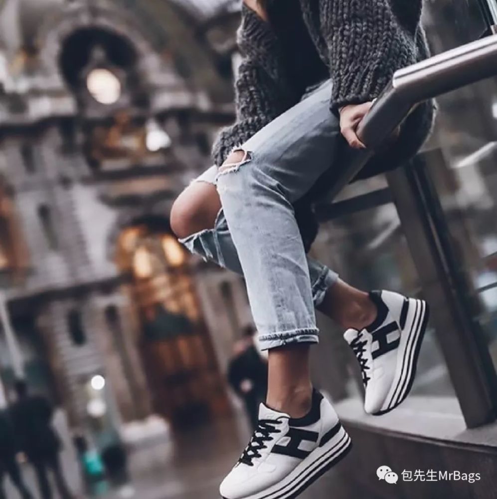 今年突然这么多人,都在穿这个牌子的小白鞋?