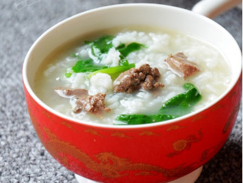 补铁又补维a,提升宝宝免疫力就吃这碗菠菜鸡肝粥