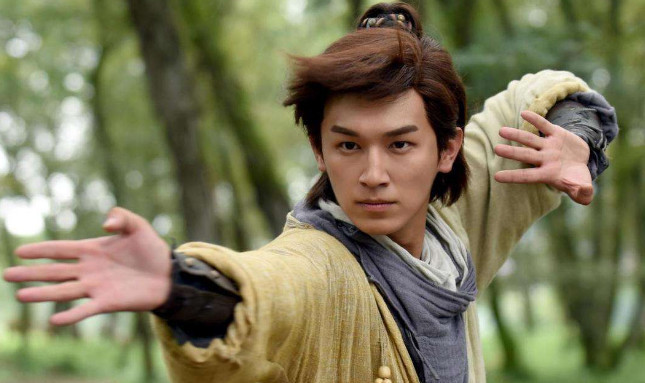 大,口气不小"的印象,他们即是那"江南七怪",也就是柯镇恶,朱聪,韩宝驹