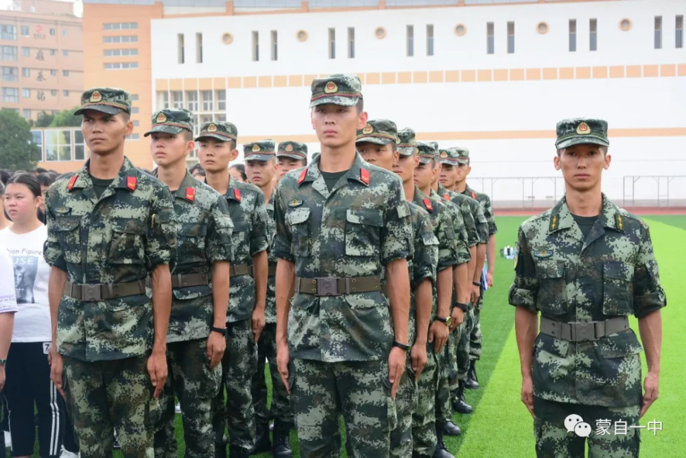 蒙自一中举行2018级新生军训动员大会