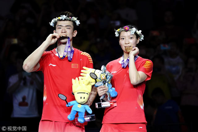 亚运羽球混双雅思组合2-0摘金 女双陈清晨贾一