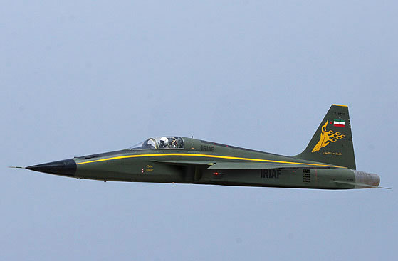 伊朗大秀战机核心科技提升士气,却遭大国耻笑