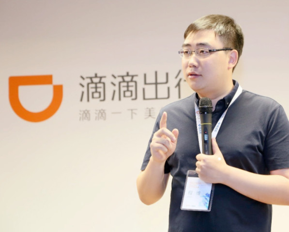 空姐表示不敢坐滴滴,照片成亮点!网友:这样最安全