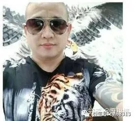 纪念昆山龙哥,骑车男砍死宝马男的强弱逆转