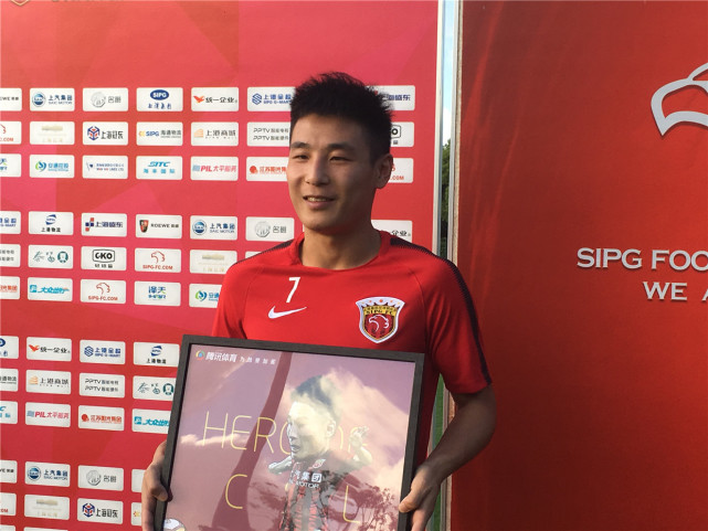 专访中超英雄武磊:争冠都有机会 国足要打好基