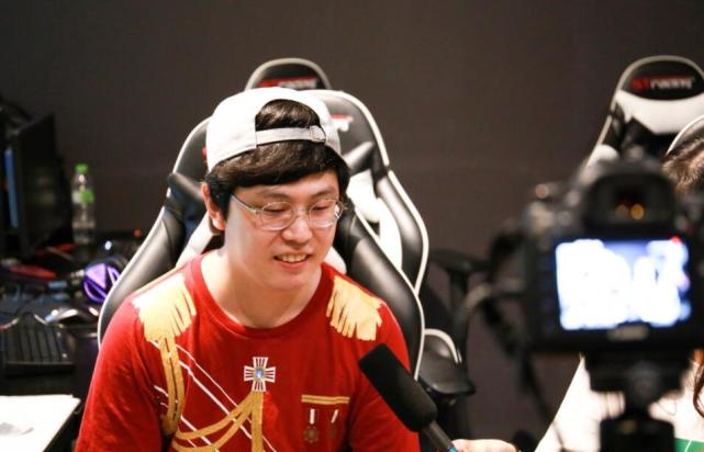 电竞亚运夺冠的背后故事:叛逆少年却最守规矩