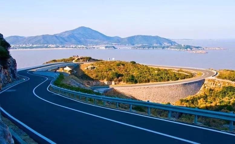 余姚之美去四明山盘山公路看夏秋之交的云雾妖绕