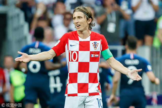 C罗三年里丢掉的第一个C位:离开皇马,他还会是