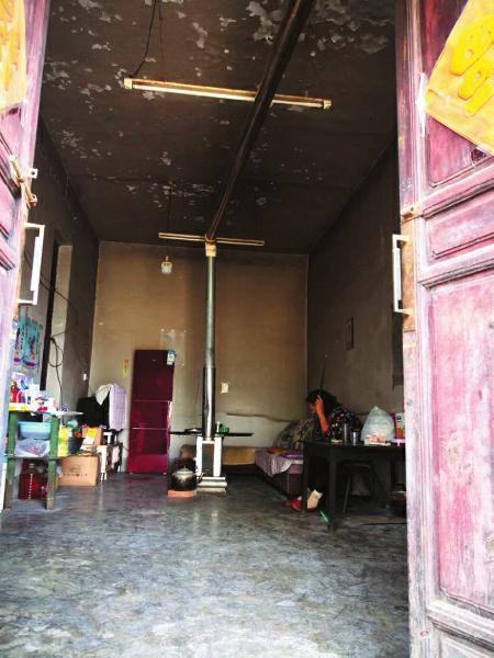 反杀案白衣男子母亲:儿子出了这事 日子可咋