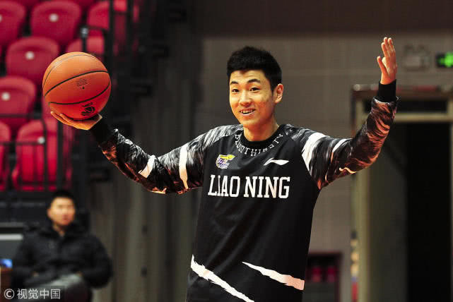 辽篮上报新季名单:12人夺冠班底+召回高诗岩
