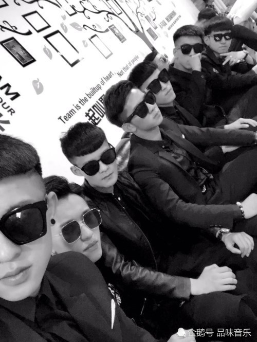 快手最强团队牌家,广场舞地位受到冲击