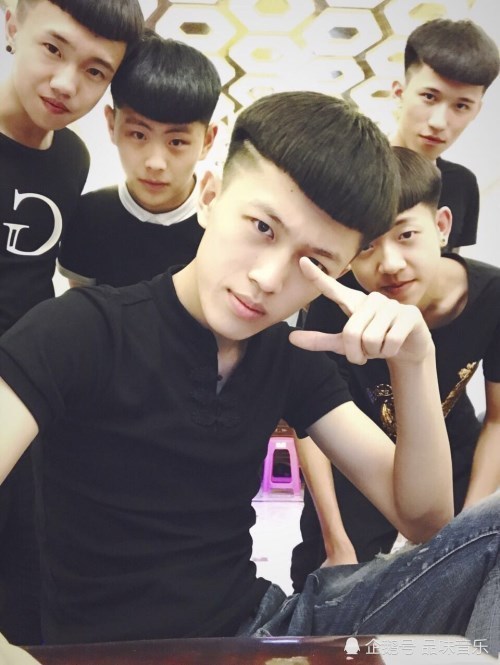 快手最强团队牌家,广场舞地位受到冲击