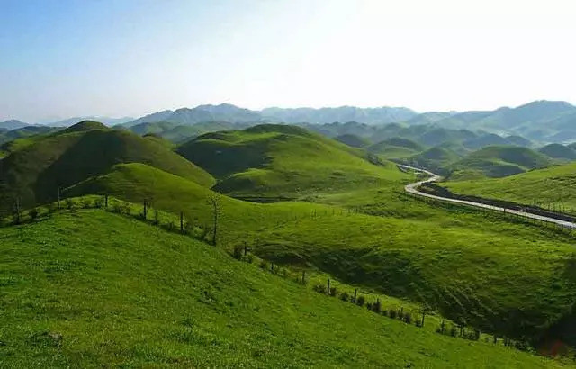 九龙山隆回九龙山海拔1142米,座落在县城东北面的岩口乡, 南距县城45