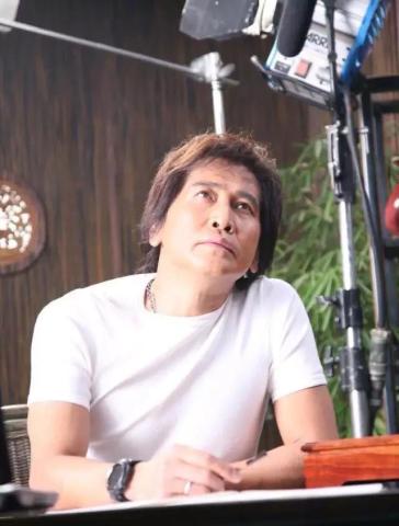 你们知道齐秦鼎盛时期在歌坛是什么地位吗?