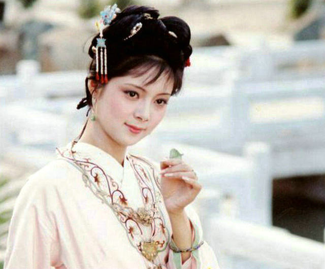 薛宝钗惧怕热毒,配制冷香丸的方法有什么五行