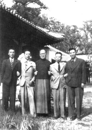 学人诗人穆旦同学最仰慕的校园诗人