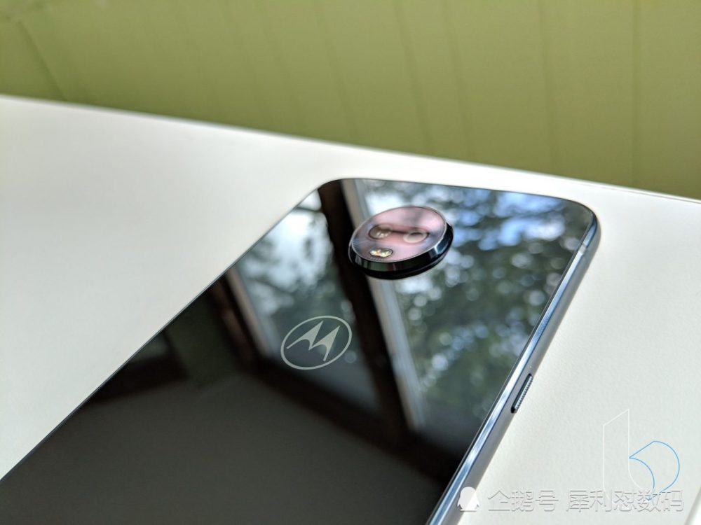 摩托罗拉Moto Z3 Play评测 最大的软肋是价格
