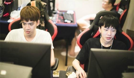 回顾LPL夏季赛之最:思聪最任性AJ最辣眼 WE