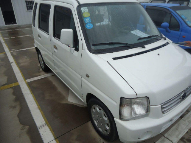 偶遇大量铃木库存车4s店真心卖不动2万拿走