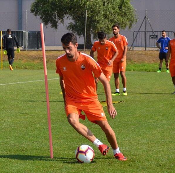 西甲停摆?前巴萨妖星遭不公待遇 球员工会正组