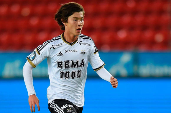 曼联华裔小将进球入围8月最佳 欧陆华裔大军谁