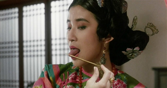 4,梅艳芳 代表作品:《审死官》两人合作的作品并不算多,但梅艳芳也是