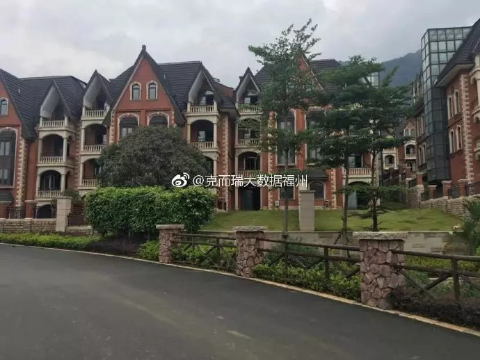 福州最后的烂尾楼:安妮女王复工!瀚城国际待