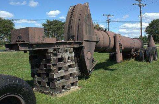 这个迫击炮的名称叫做"小戴维迫击炮"