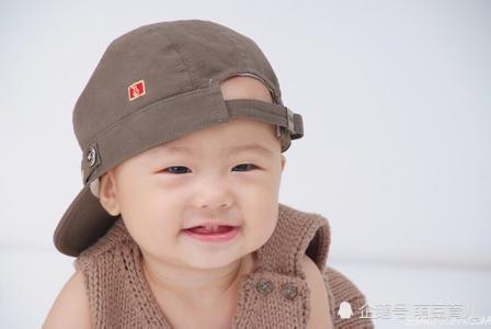 2岁左右的宝宝应该如何教育?培养责任感是关键