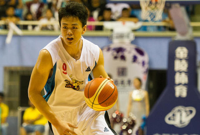 CBA注册名单解读:53新人首战联赛 多位老面孔