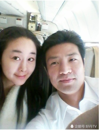 最有意思的是,在韩国某篇报道咸素媛前任的文章中,竟然用的是咸素媛与