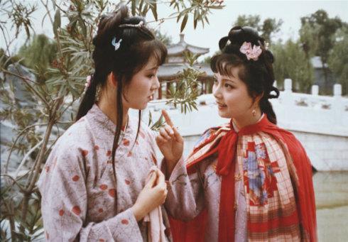 贾宝玉和薛宝钗成亲后到底有没有孩子?这一细节揭开谜底