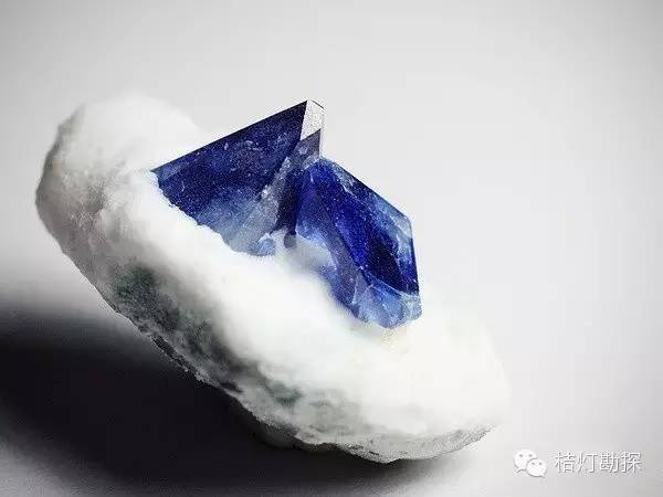 银星石|太少见了！石头开花，见者好运！