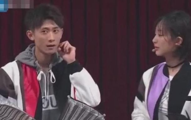 张一山邓伦一起出席综艺节目,杨紫的反应,网友