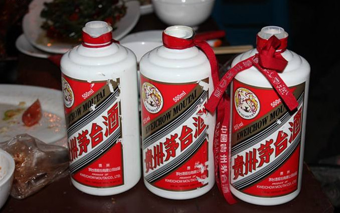 喝茅台酒时一定要注意的5个事项,不然好酒也变