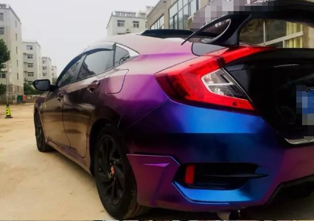 15万买的思域小伙爆改红标剪刀门女神终究不是跑车